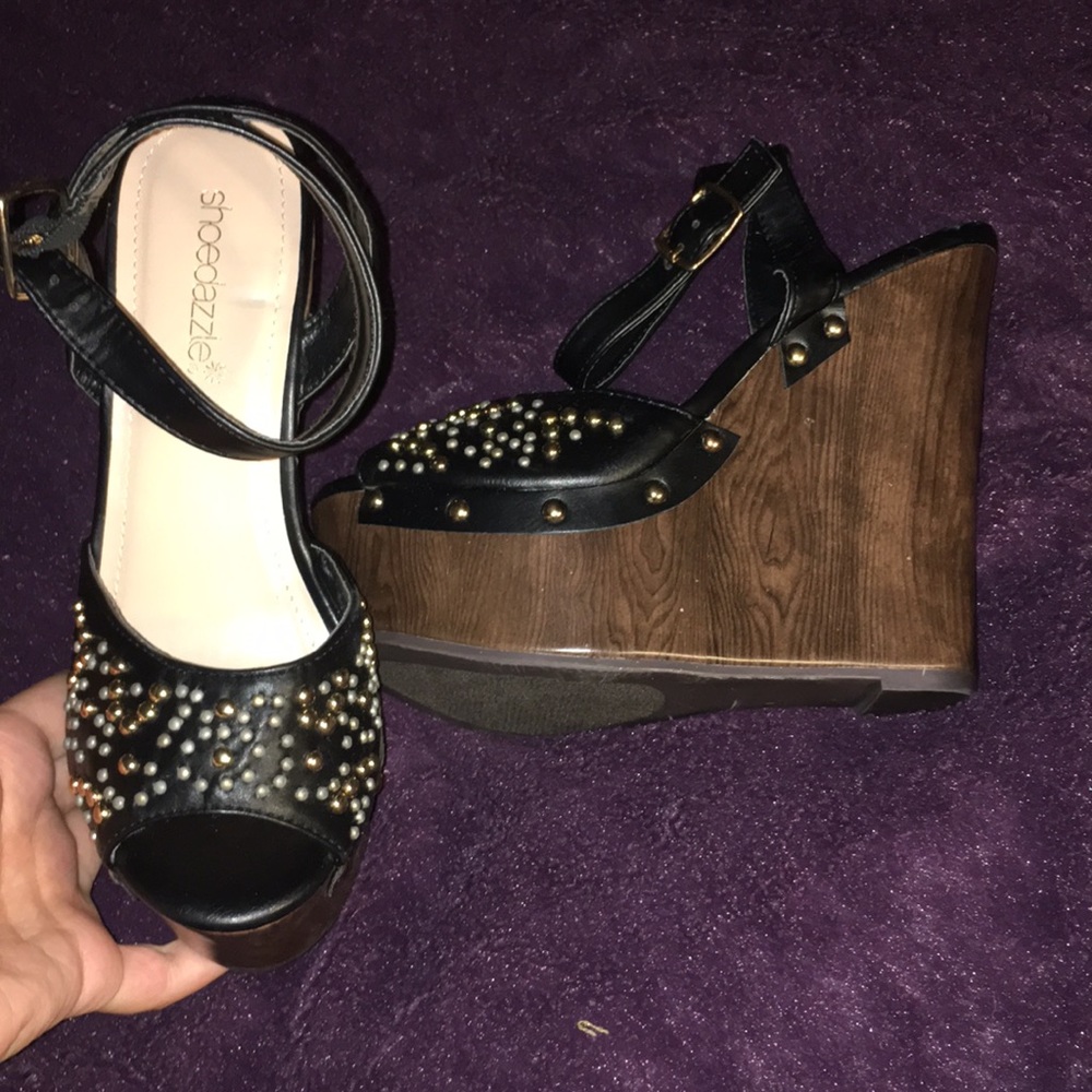 Studded wedges